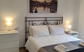 White King Rooms